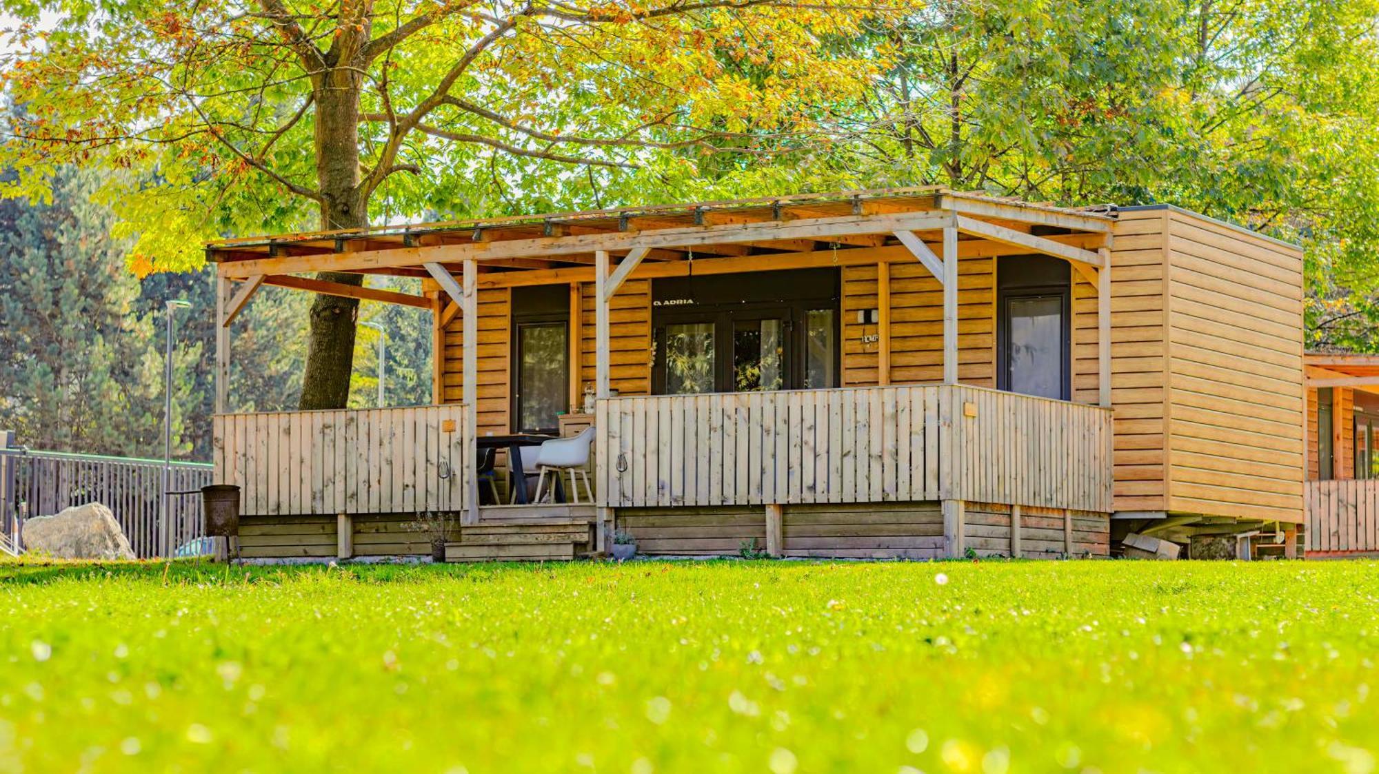 Camp Velenje Hotell Exteriör bild