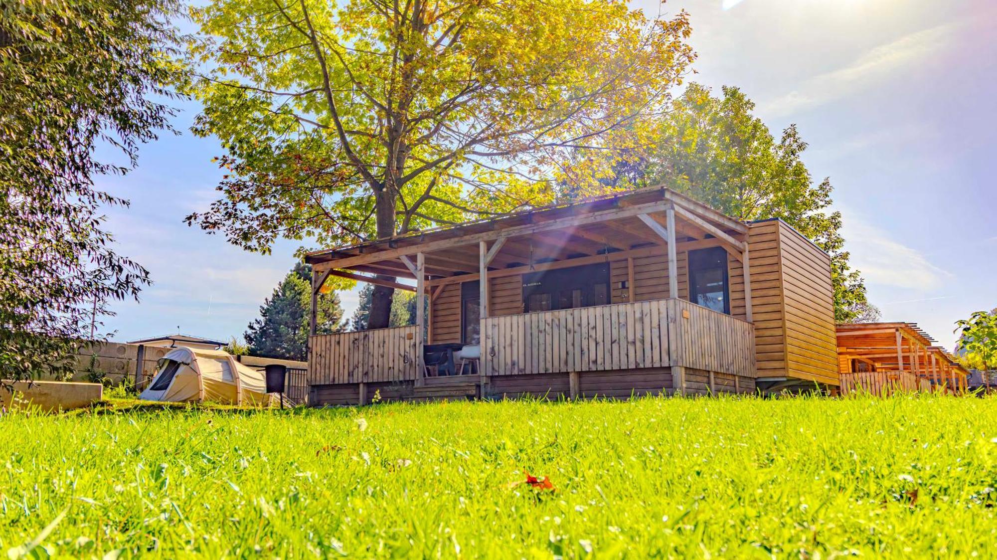 Camp Velenje Hotell Exteriör bild