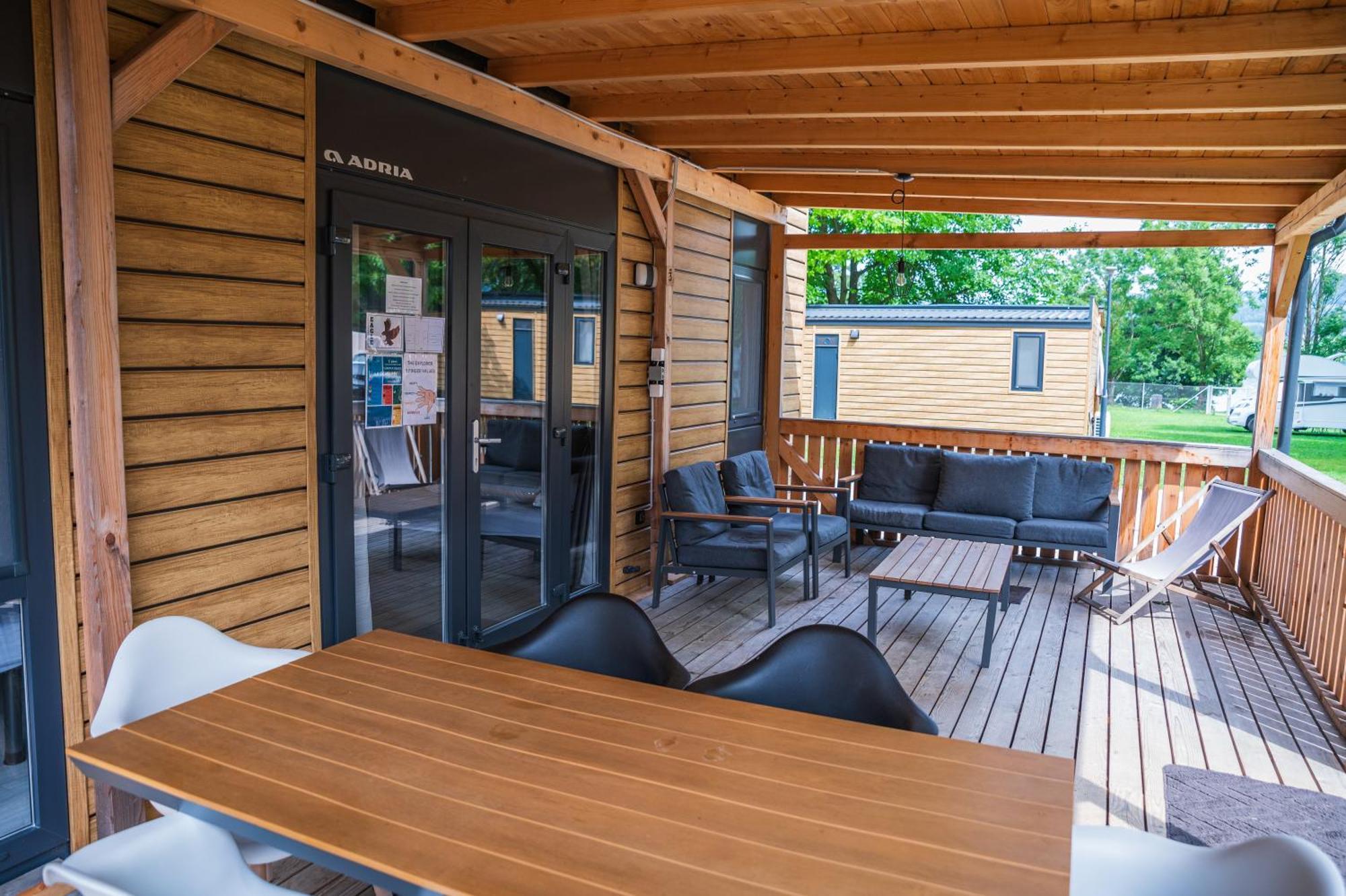 Camp Velenje Hotell Exteriör bild