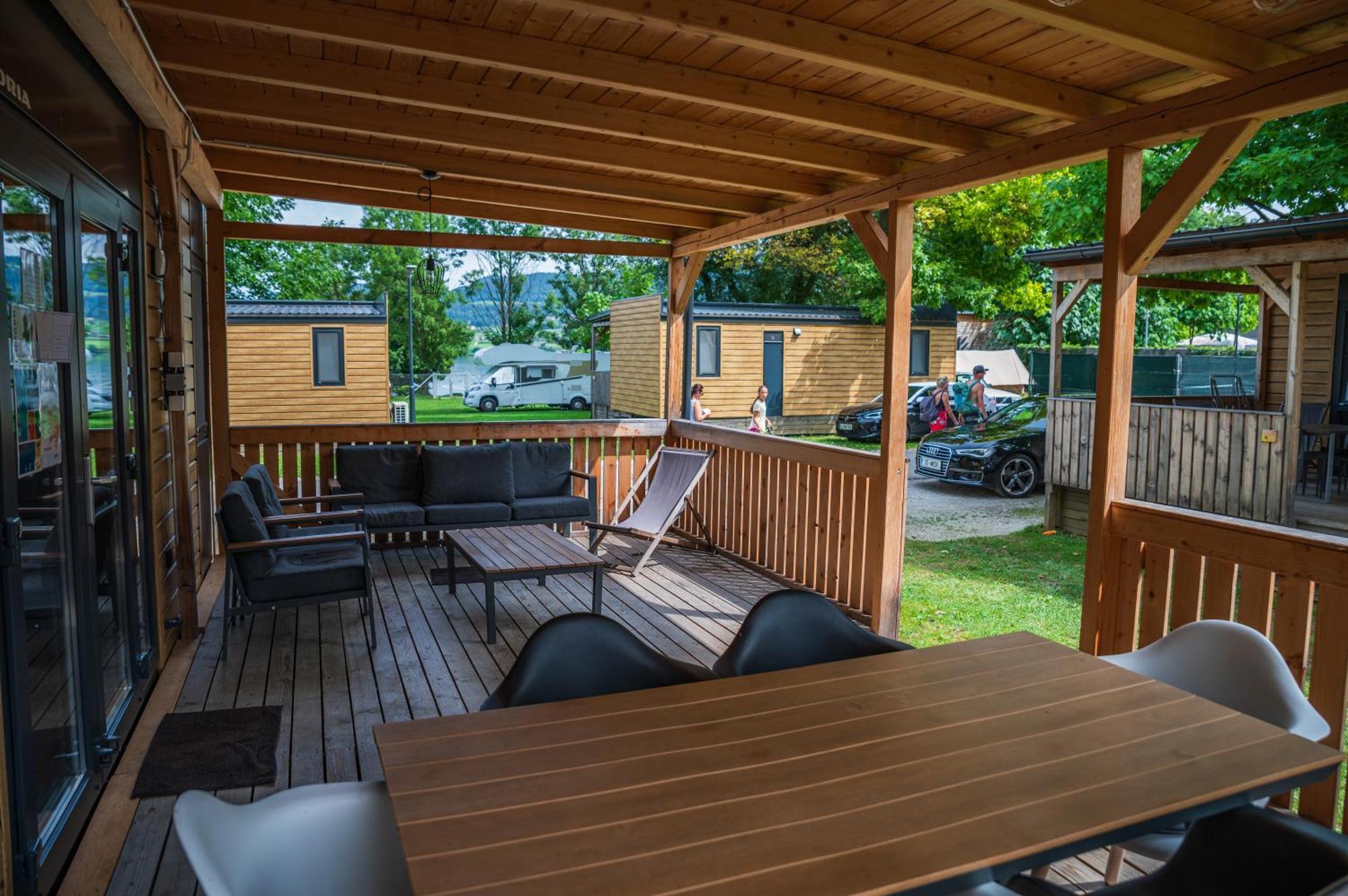 Camp Velenje Hotell Exteriör bild