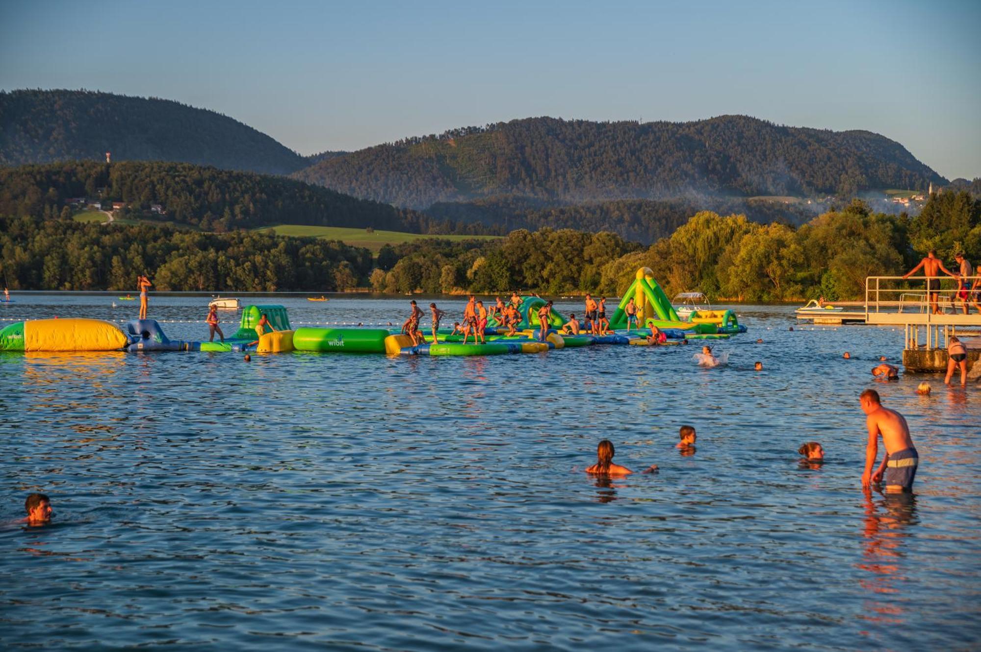 Camp Velenje Hotell Exteriör bild