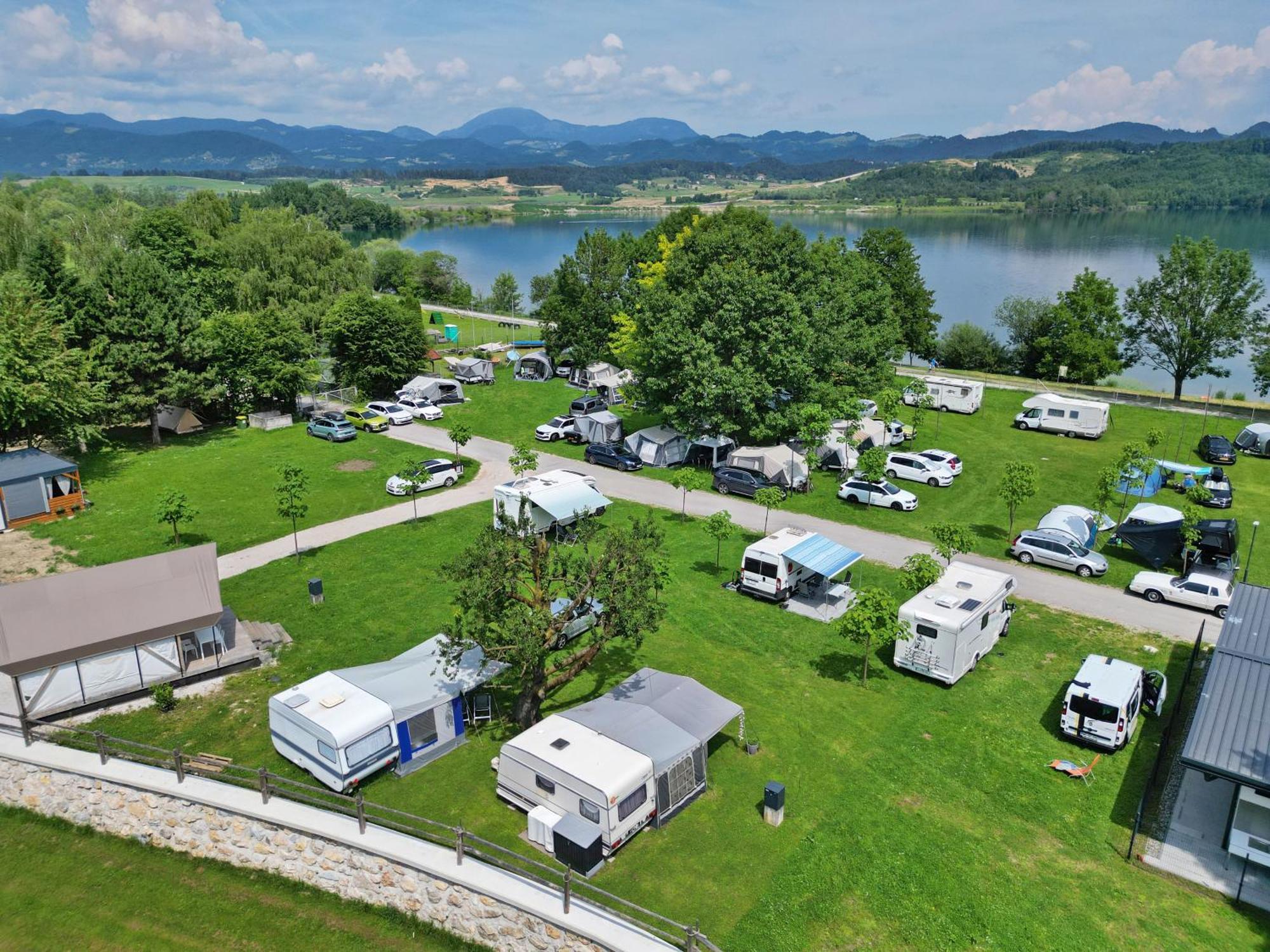 Camp Velenje Hotell Exteriör bild